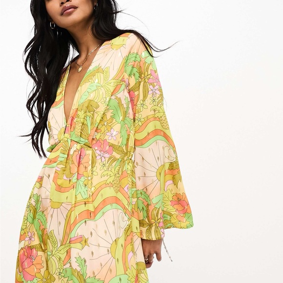 Never Fully Dresses plunge pleated maxi dress in sunset tropic print - Picture 3 of 5